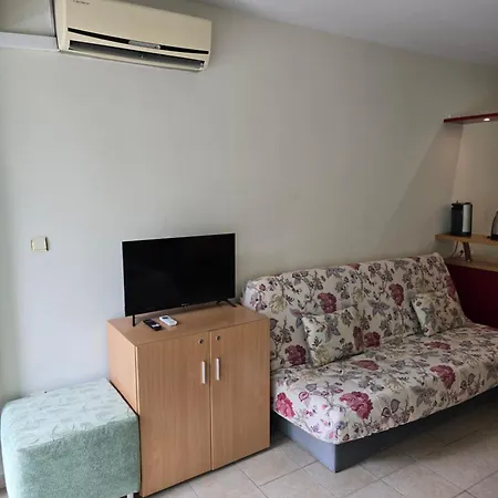 Апартамент 212s Miramar Sunny *
